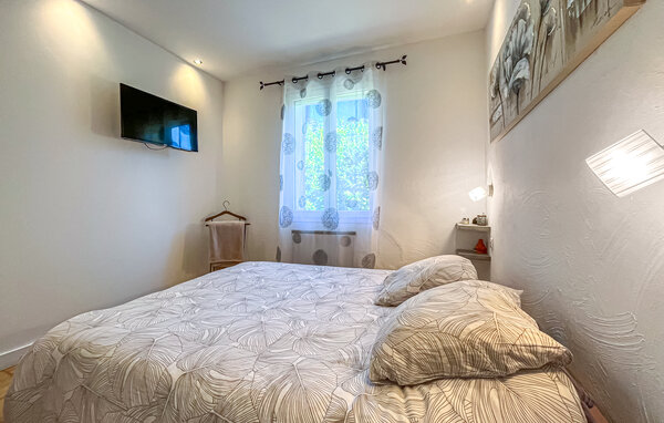 Location de vacances - Cabannes , France - FPB647 602