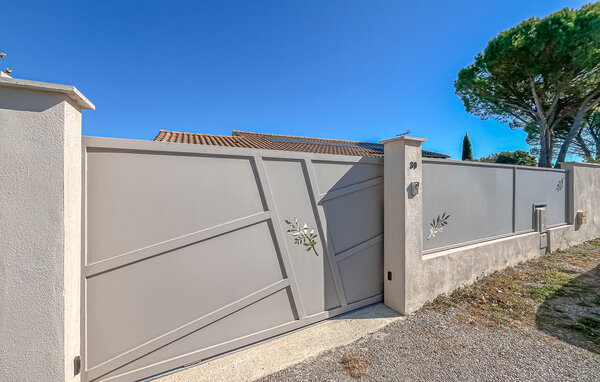 Location de vacances - Cabannes , France - FPB647 101