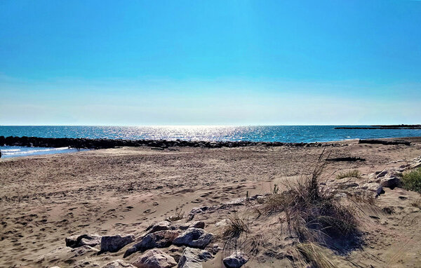 Location de vacances - Cabannes , France - FPB648 902