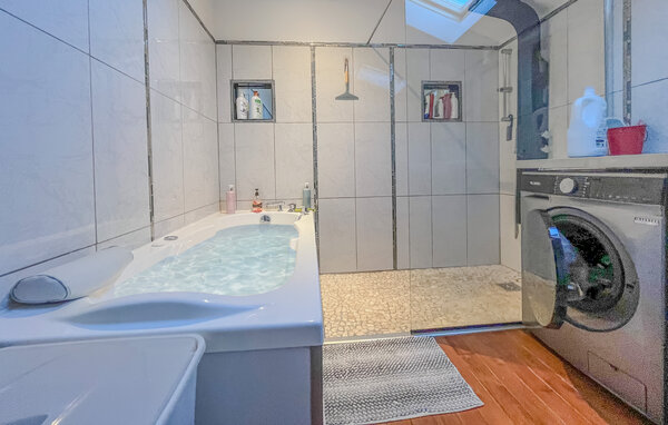 Location de vacances - Cabannes , France - FPB648 701