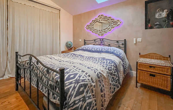 Location de vacances - Cabannes , France - FPB648 602