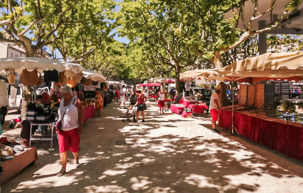 Feriehus - Noves , Frankrike - FPB658 905