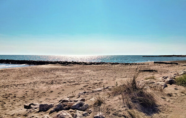 Apartamento - Arles , Francia - FPB670 906