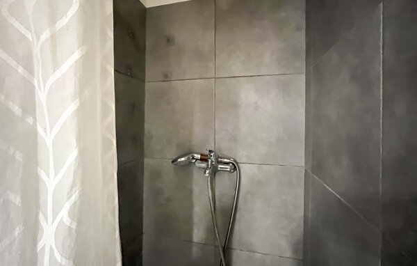 Apartamento - Arles , Francia - FPB670 702