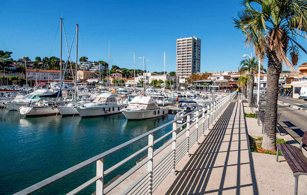 Location de vacances - Carry le Rouet , France - FPB678 901