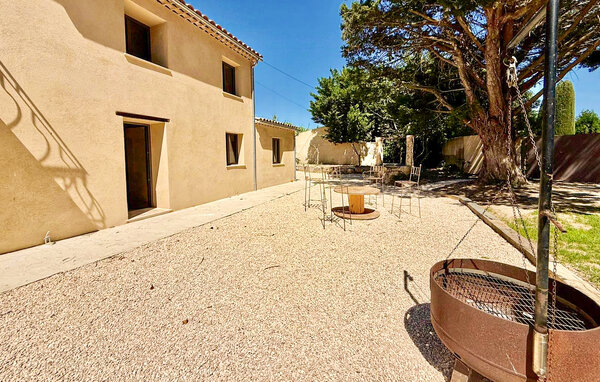 Location de vacances - Saint-Martin-de-Crau , France - FPB688 101