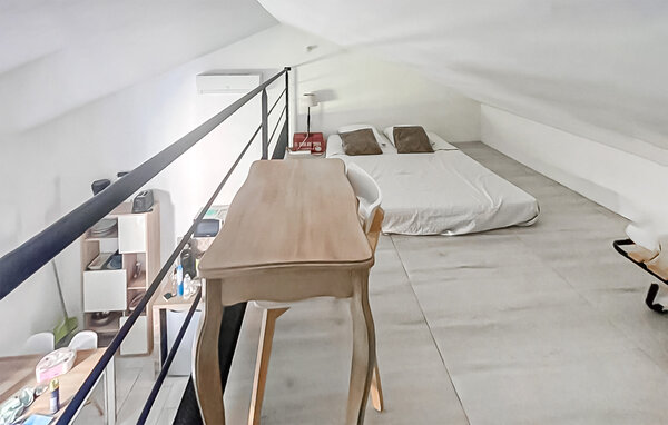 Vakantiehuis - Eyragues , Frankrijk - FPB696 602