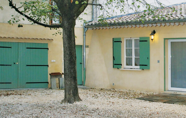 Location de vacances - Suze La Rousse , France - FPD100 101