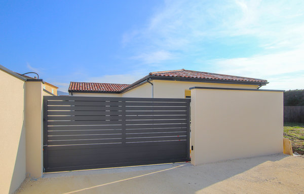 Location de vacances - La Bégude de Mazenc , France - FPD403 801