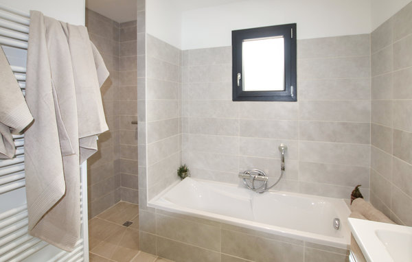 Location de vacances - La Bégude de Mazenc , France - FPD403 704