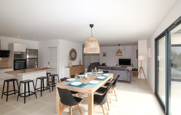 Location de vacances - La Bégude de Mazenc , France - FPD403 402