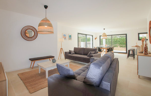 Location de vacances - La Bégude de Mazenc , France - FPD403 301