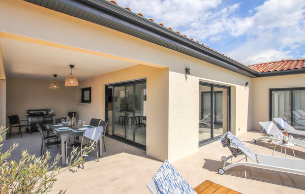 Location de vacances - La Bégude de Mazenc , France - FPD403 12