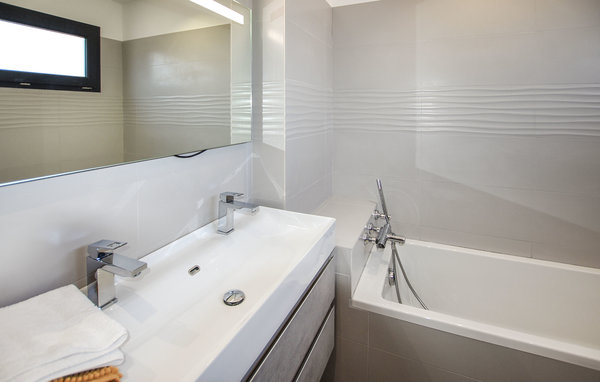 Location de vacances - Colonzelle , France - FPD411 706