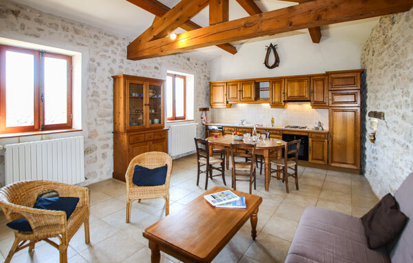 Location de vacances - Salles sous Bois , France - FPD483 4