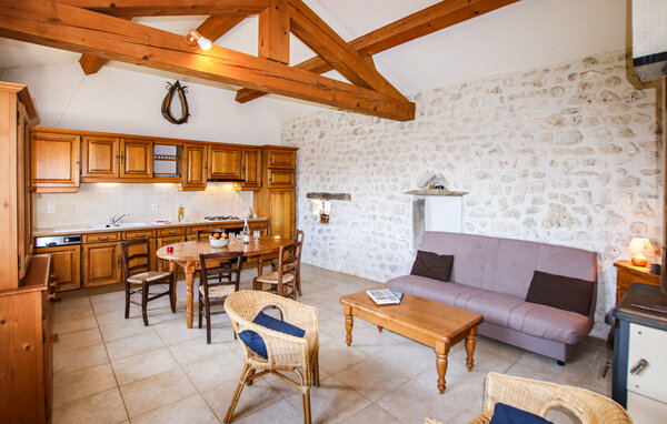 Location de vacances - Salles sous Bois , France - FPD483 302