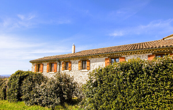 Location de vacances - Salles sous Bois , France - FPD483 83