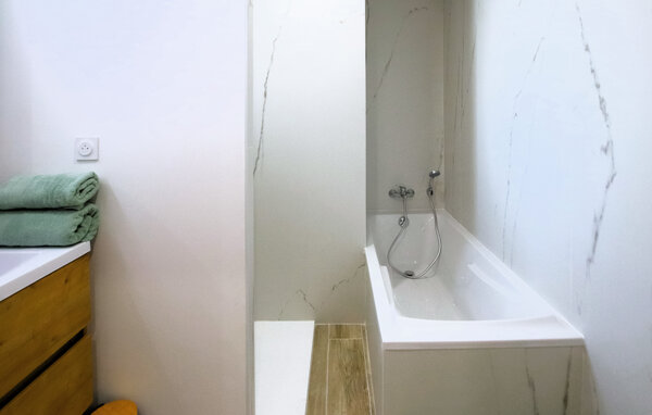 Holiday Home - Puy St Martin , France - FPD485 702