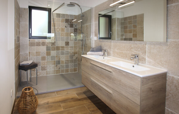 Location de vacances - Suze la Rousse , France - FPD503 702