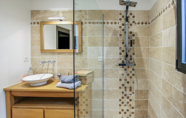 Location de vacances - Suze la Rousse , France - FPD503 704