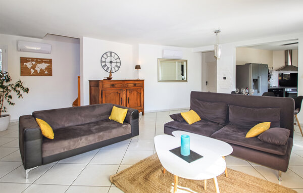 Holiday Home - Montélimar , France - FPD512 302