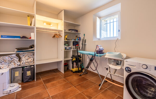 Semesterhus - Travaillan , Frankrike - FPP023 501