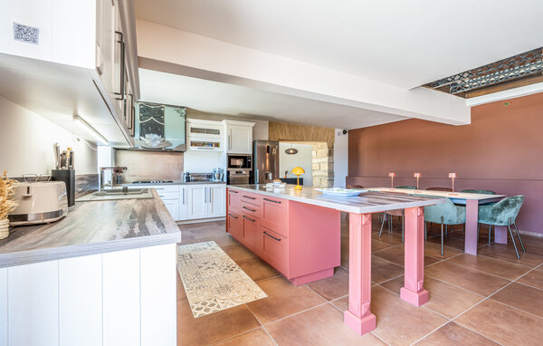 Semesterhus - Travaillan , Frankrike - FPP023 402