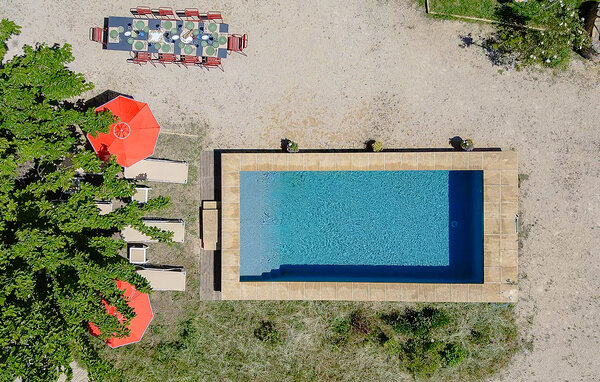 Semesterhus - Travaillan , Frankrike - FPP023 17