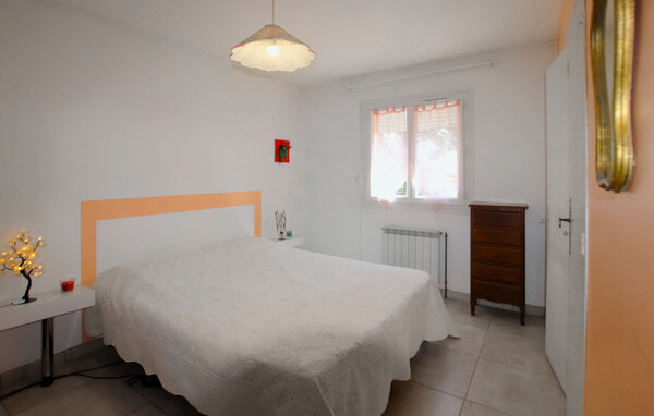 Holiday Home - Bedarrides , France - FPP082 601