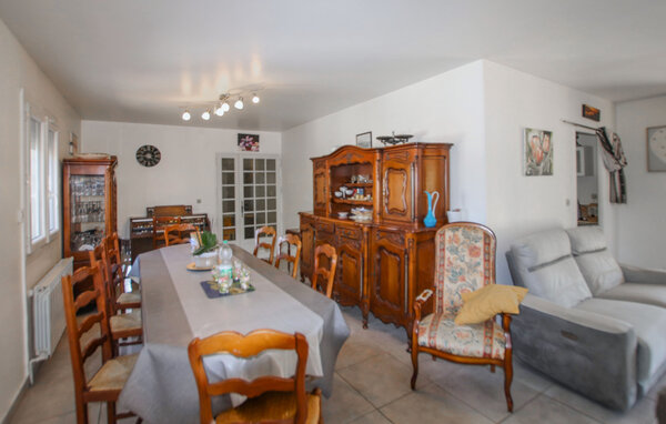 Holiday Home - Bedarrides , France - FPP082 302