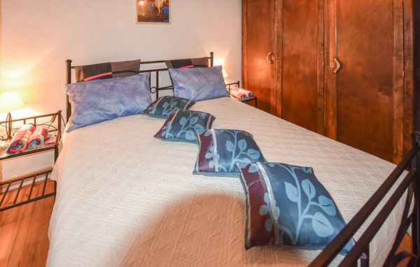 Holiday Home - Saint Julien d'Intres , France - FRA173 602