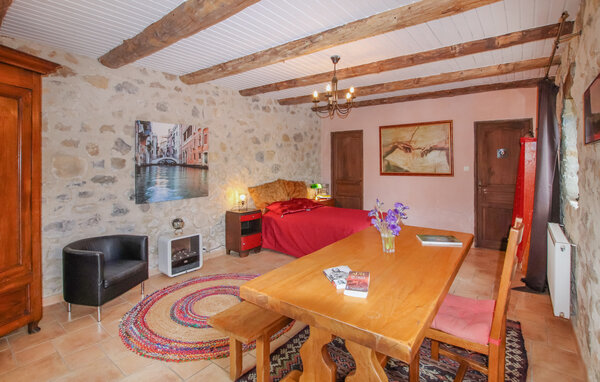 Location de vacances - St Remèze , France - FRA270 602