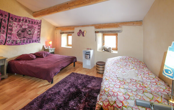 Location de vacances - St Remèze , France - FRA270 605