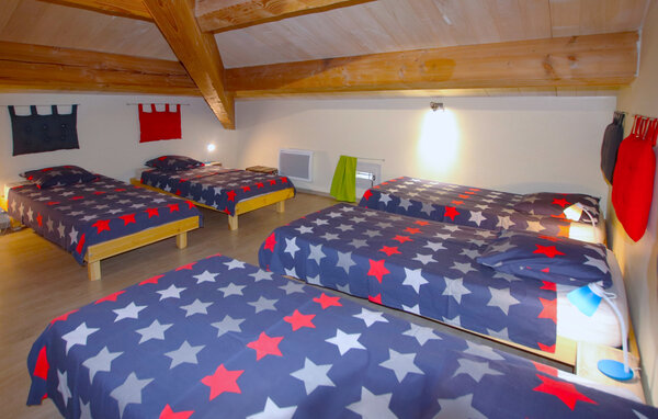 Location de vacances - St Ambroix , France - FRA289 610