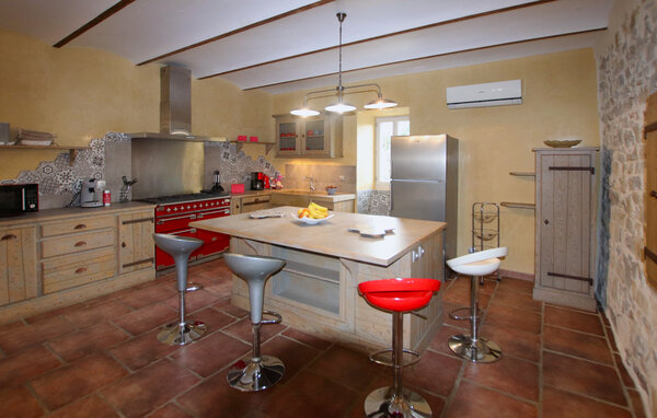 Location de vacances - St Ambroix , France - FRA289 6