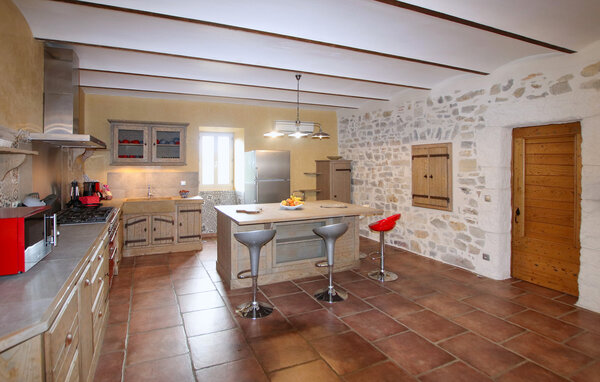 Location de vacances - St Ambroix , France - FRA289 402
