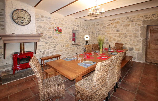 Location de vacances - St Ambroix , France - FRA289 403