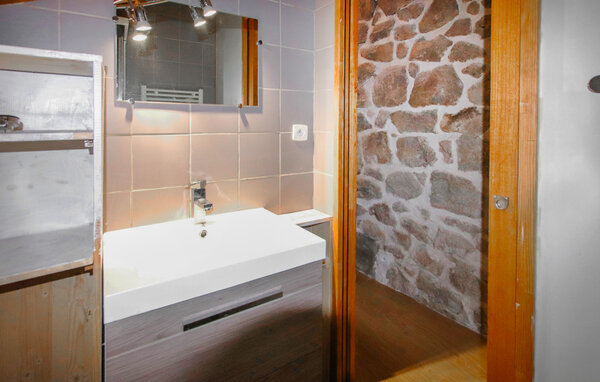 Location de vacances - Le Cheylard , France - FRA292 701