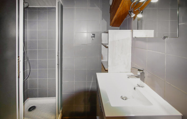 Location de vacances - Le Cheylard , France - FRA292 702