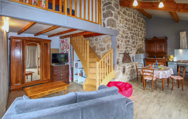 Location de vacances - Le Cheylard , France - FRA292 302