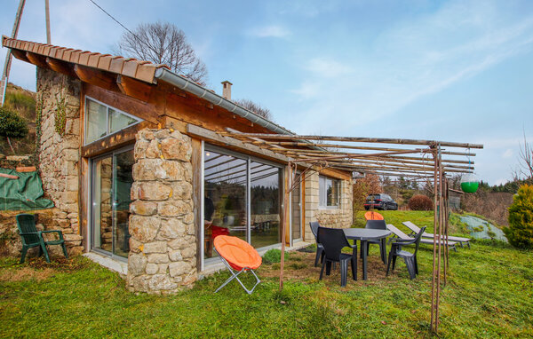 Location de vacances - Le Cheylard , France - FRA292 81