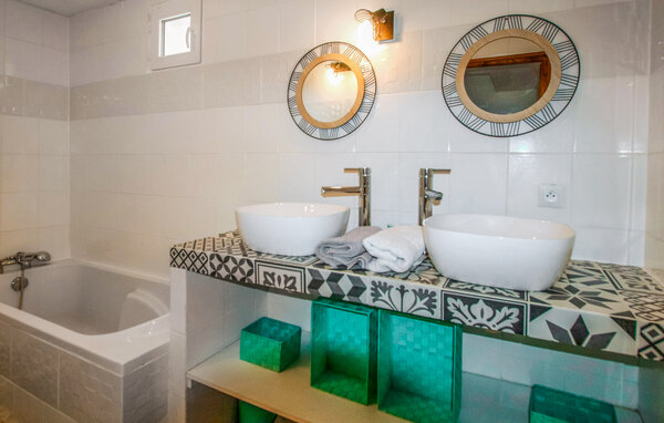 Location de vacances - Pont de Labeaume , France - FRA309 701