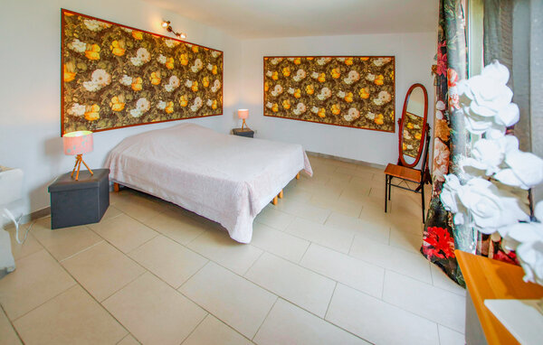 Location de vacances - Pont de Labeaume , France - FRA309 601