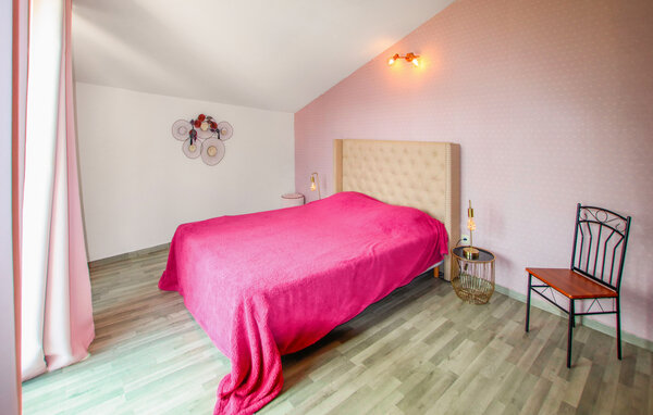 Location de vacances - Pont de Labeaume , France - FRA309 603