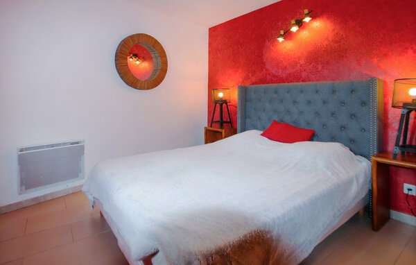 Location de vacances - Pont de Labeaume , France - FRA309 605