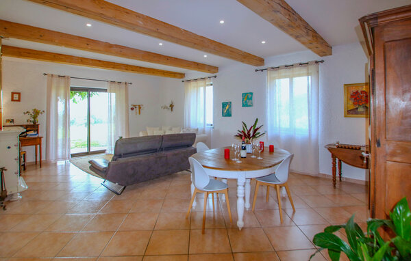 Location de vacances - St Montan , France - FRA310 303