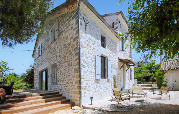 Location de vacances - Ruoms , France - FRA311 82