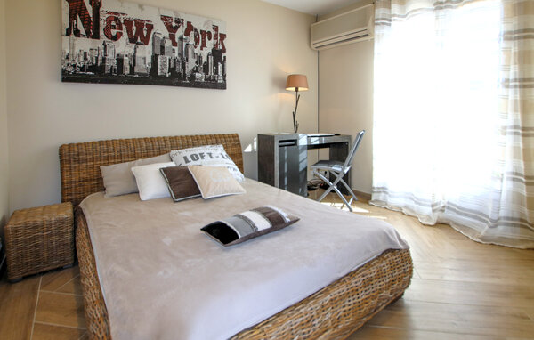 Location de vacances - St Montan , France - FRA314 604