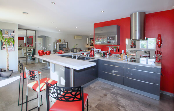Location de vacances - St Montan , France - FRA314 8