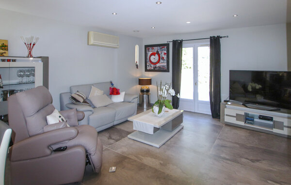 Location de vacances - St Montan , France - FRA314 5